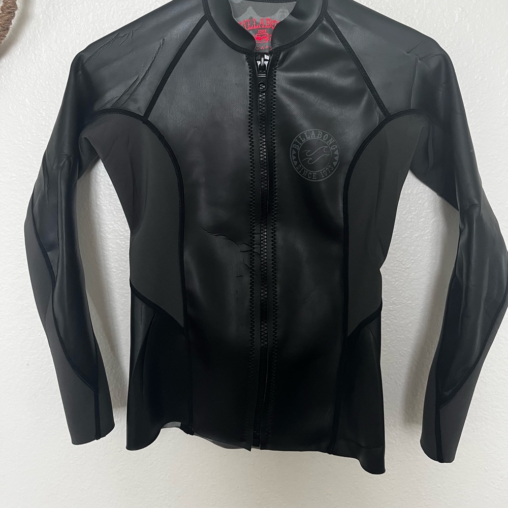 Billabong surf wetsuit top size 4